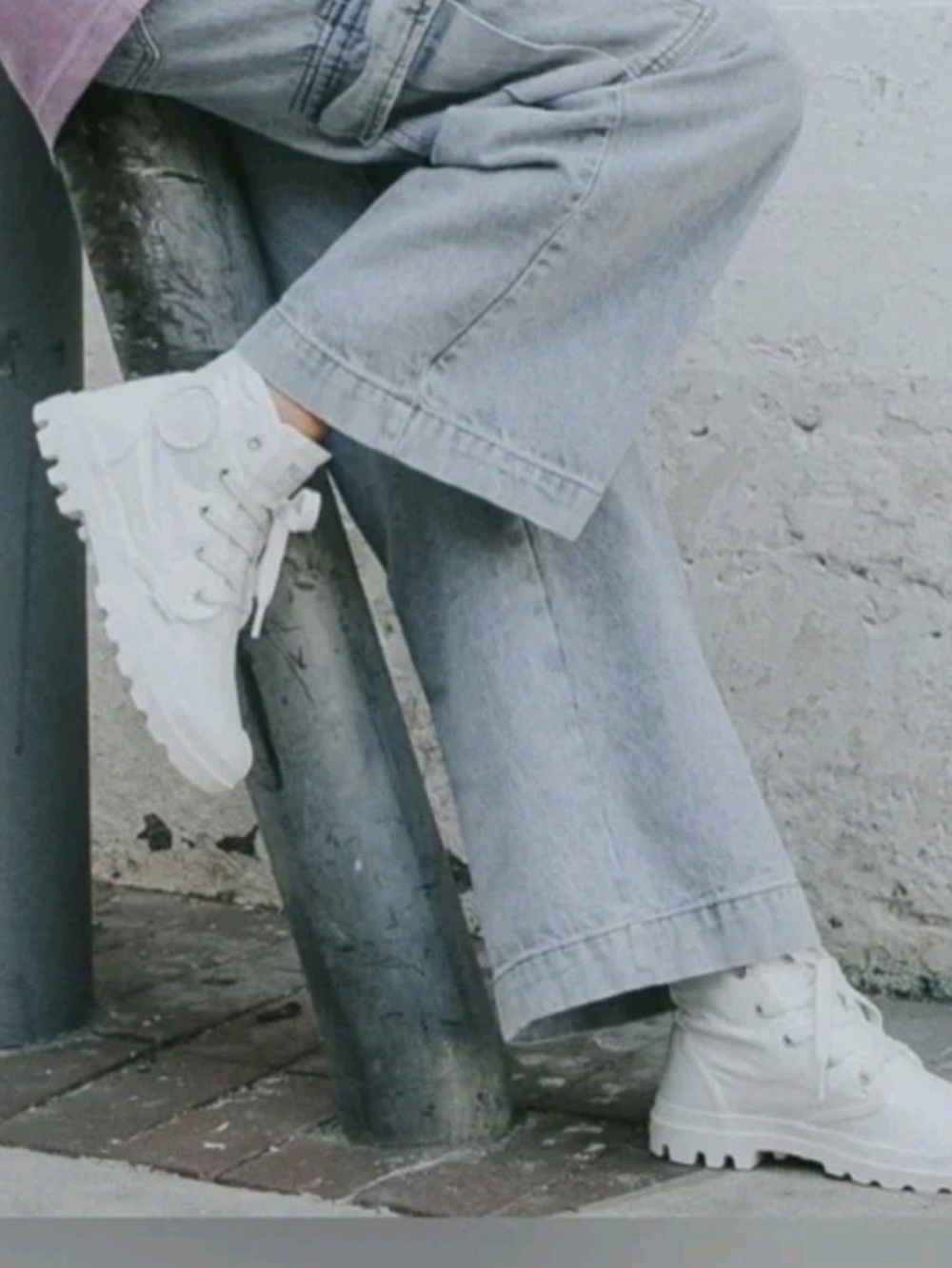 New In Box Palladium Kids White Canvas High-Top Sneakers| 7.5